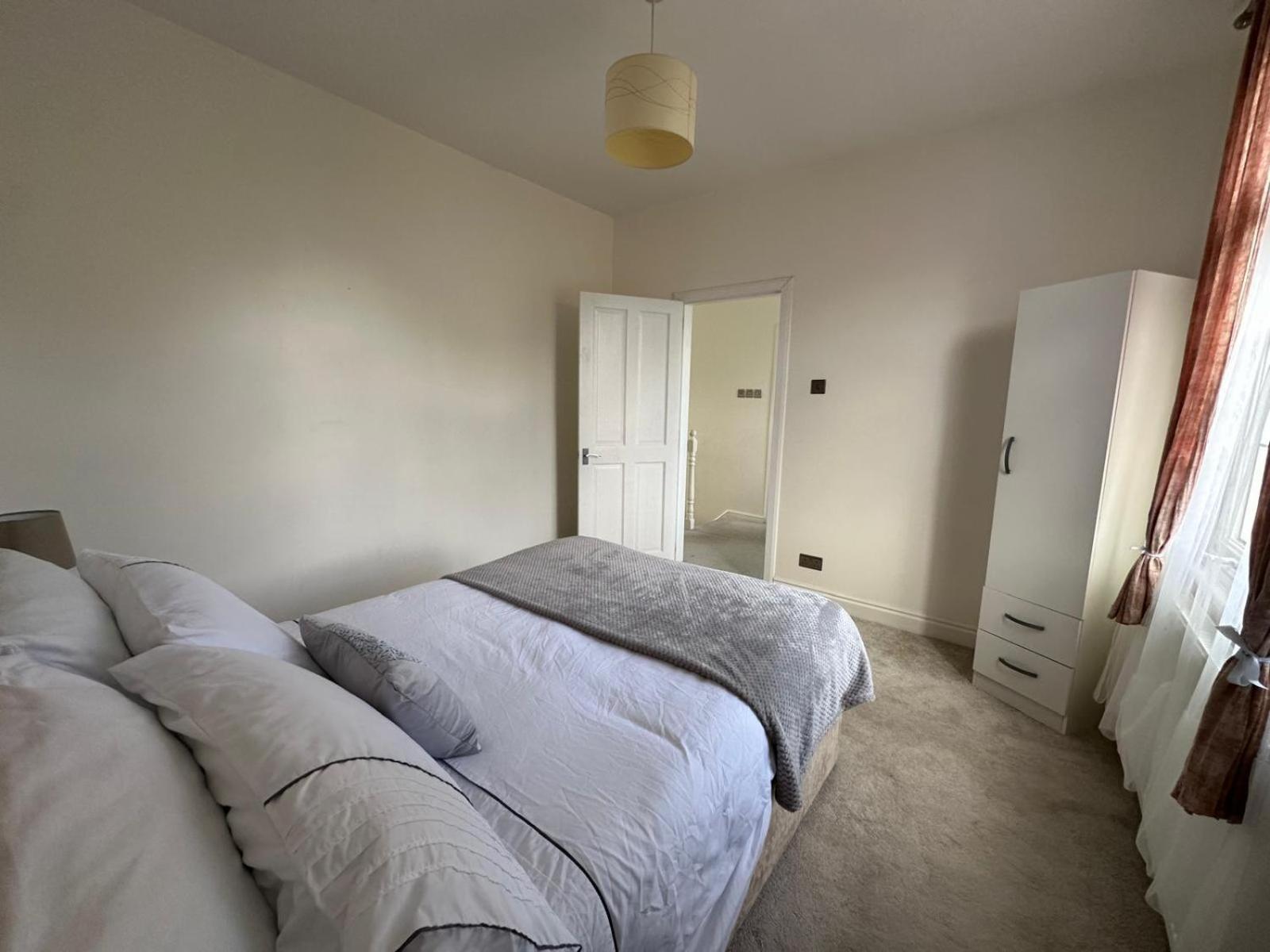 Luxurious Living 4 Bedroom Home Londen Buitenkant foto