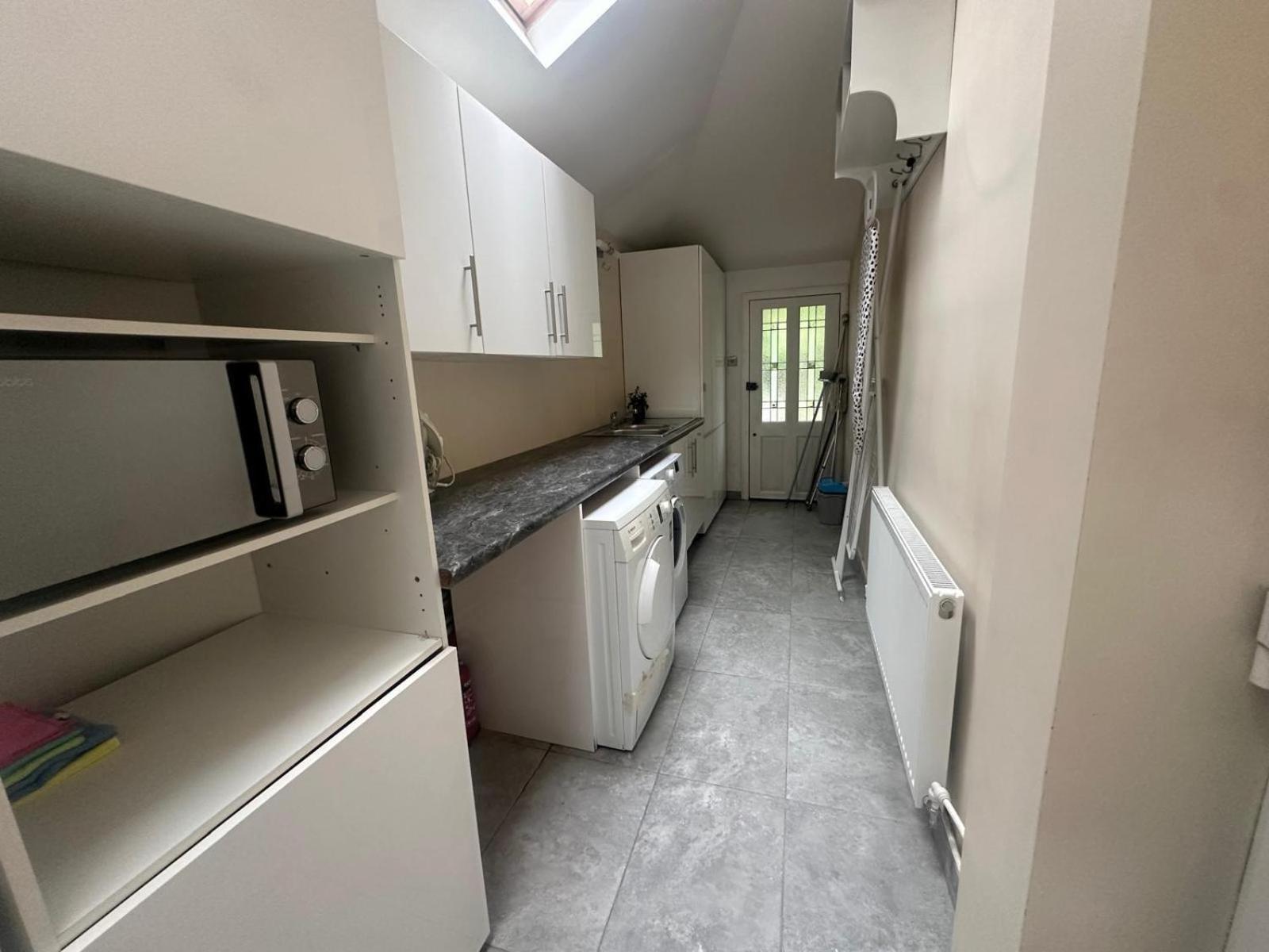 Luxurious Living 4 Bedroom Home Londen Buitenkant foto