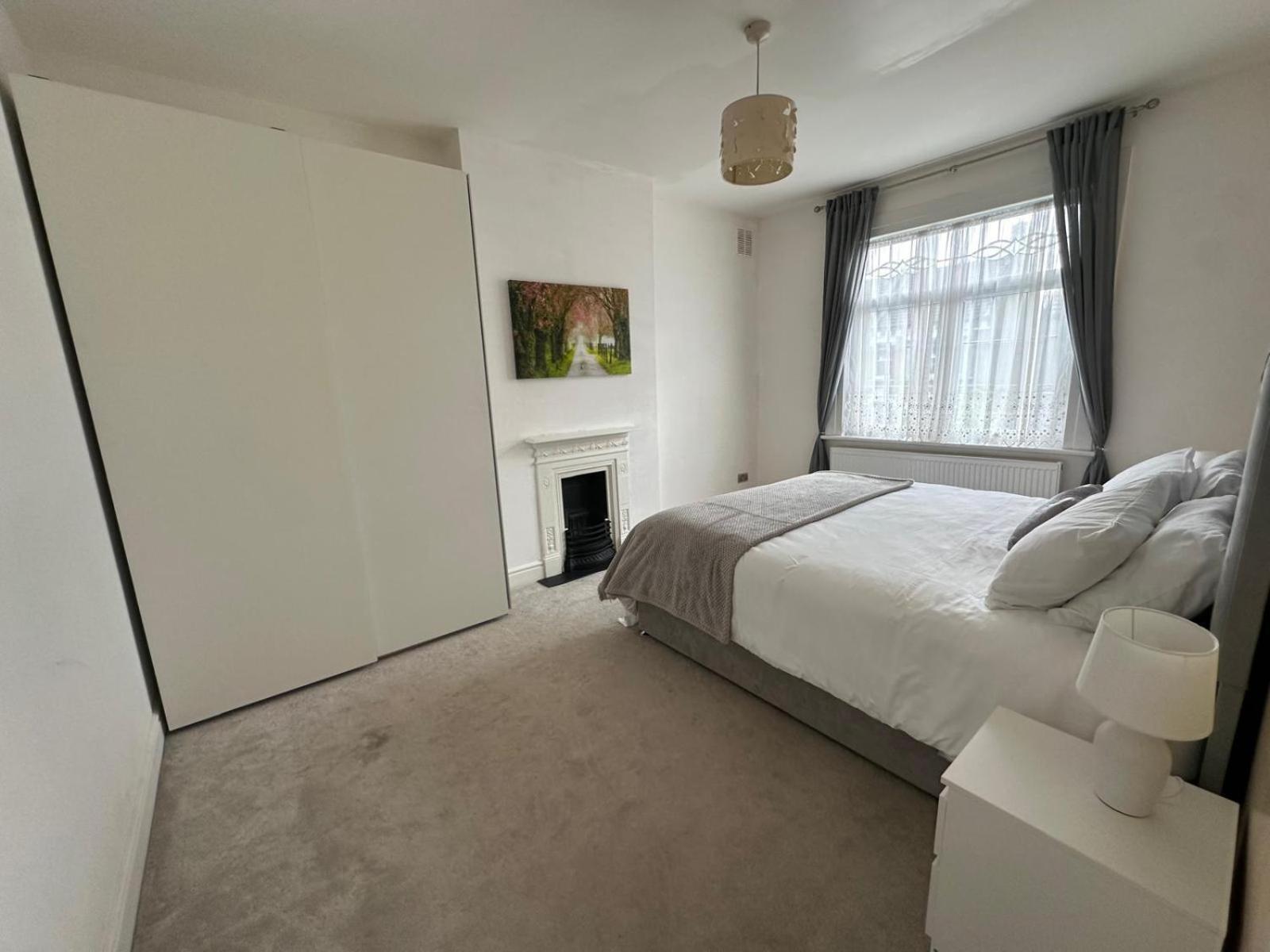 Luxurious Living 4 Bedroom Home Londen Buitenkant foto