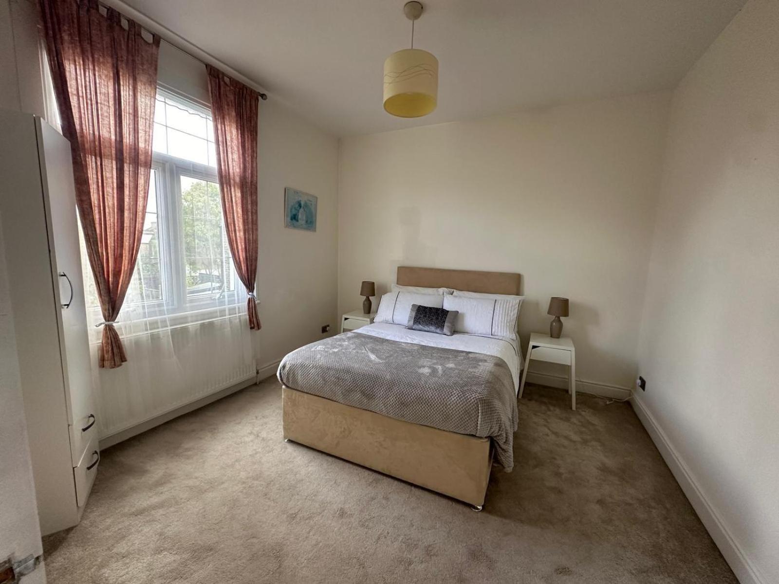 Luxurious Living 4 Bedroom Home Londen Buitenkant foto