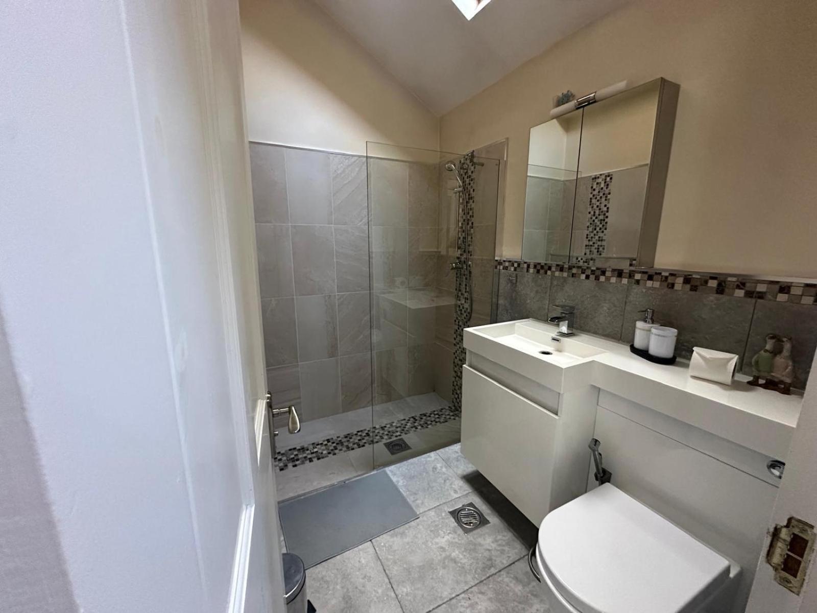 Luxurious Living 4 Bedroom Home Londen Buitenkant foto